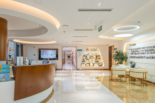 青島華顏美整形環(huán)境圖3