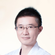 青島華顏美整形徐立志醫(yī)生照片