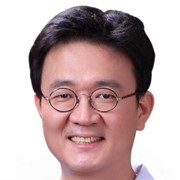 北京華韓整形醫(yī)院柳民熙醫(yī)生照片