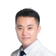 山東青島博士醫(yī)學(xué)美容醫(yī)院郭廣科醫(yī)生照片