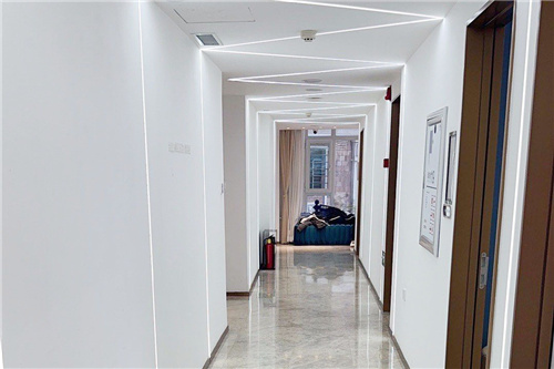 哈爾濱瑞麗醫(yī)療美容醫(yī)院走廊 哈爾濱瑞麗醫(yī)療美容醫(yī)院走廊