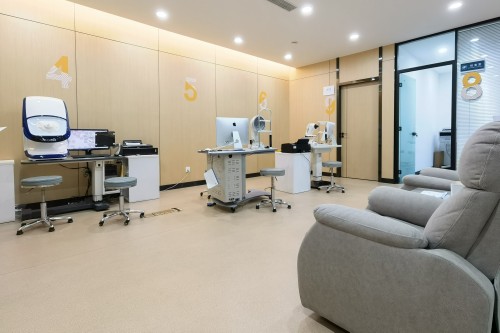 青島鹿晰眼科環(huán)境圖4