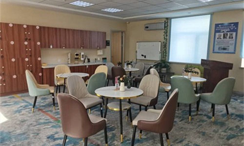 呼倫貝爾愛爾眼科環(huán)境圖2