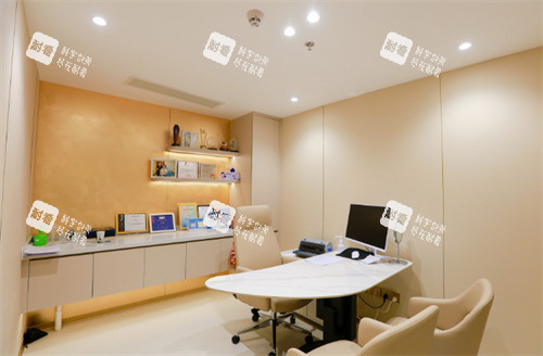 深圳富華醫(yī)療美容醫(yī)院面診室 深圳富華醫(yī)療美容醫(yī)院面診室
