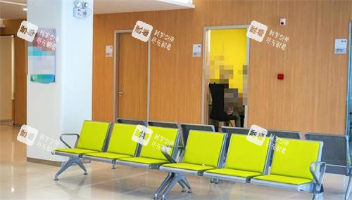 湛江愛爾奧理德眼科醫(yī)院大廳等候區(qū)