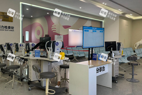 南寧愛(ài)爾眼科驗(yàn)光區(qū)