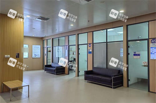 天津普瑞眼科醫(yī)院商談區(qū)
