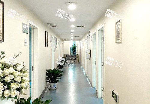 湘潭陽(yáng)光醫(yī)美整形內(nèi)部過(guò)道環(huán)境