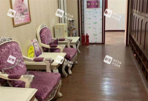 唐山金榮整形休息區(qū)環(huán)境圖 唐山金榮整形休息區(qū)環(huán)境圖