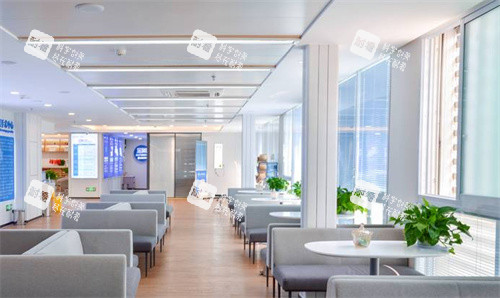 成都普瑞眼科休息大廳