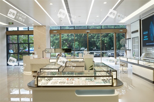 南寧普瑞眼科醫(yī)院配鏡區(qū)