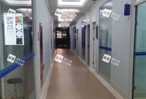 成都麥迪格眼科內(nèi)部過(guò)道環(huán)境