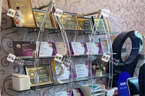 武漢同濟(jì)醫(yī)學(xué)院環(huán)境一角 武漢同濟(jì)醫(yī)學(xué)院環(huán)境一角