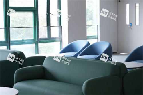 深圳普瑞眼科休息區(qū)