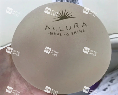 常見(jiàn)的隆胸假體