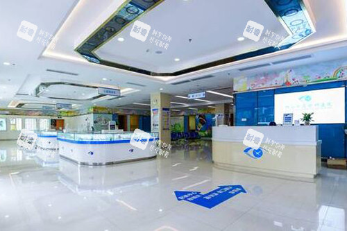 佛山華廈眼科醫(yī)院院內(nèi)大廳