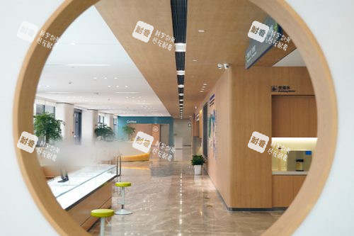 杭州愛爾眼科醫(yī)院配鏡區(qū)