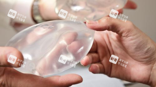 隆胸手術(shù)胸部假體