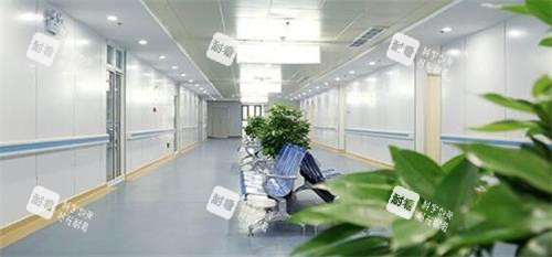 上海海華醫(yī)院候診區(qū)