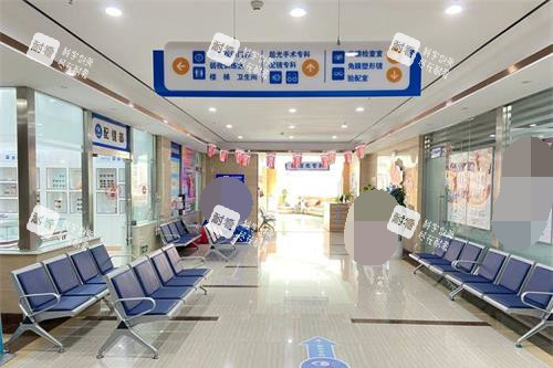 煙臺(tái)華廈眼科醫(yī)院科室走廊