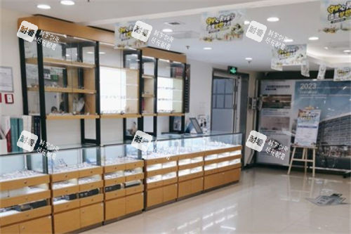 北京愛爾?？笛劭漆t(yī)院配鏡區(qū)