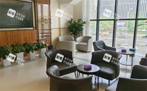 北京朝聚眼科接待區(qū)