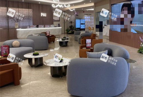 深圳鵬程醫(yī)院植發(fā)科內(nèi)部休息等待區(qū)環(huán)境