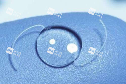 白內(nèi)障手術晶體圖片