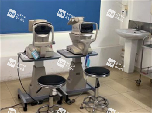 滬申五官科眼科驗(yàn)光區(qū)