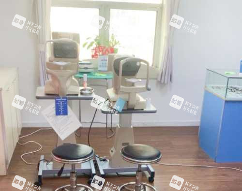 上海滬申五官科眼科?？茩z查室