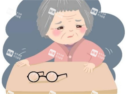 老花眼看不清東西的樣子圖片 老花眼看不清東西的樣子圖片