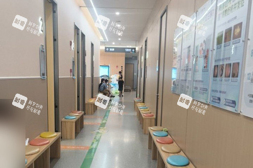 南寧愛爾眼科看診等候區(qū)