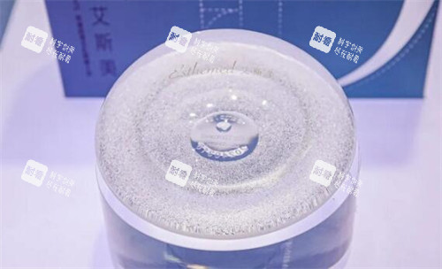 艾斯美隆胸假體照片