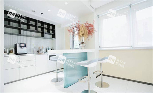 蘇州光明眼科醫(yī)院三樓