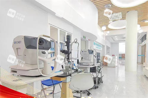 泉州華廈眼科醫(yī)院檢查設(shè)備