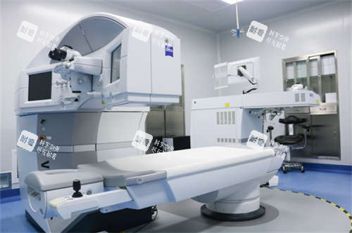 重慶華廈眼科醫(yī)院環(huán)境-全飛秒手術(shù)室