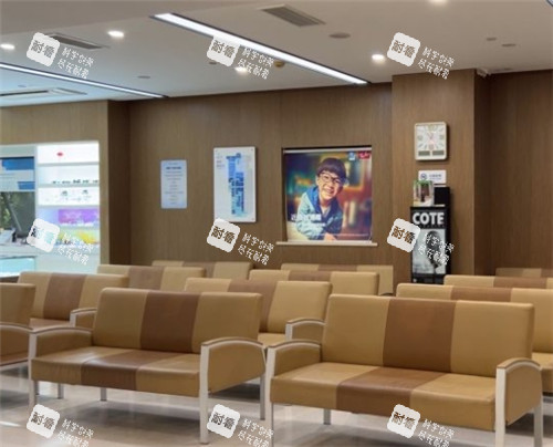 上海?，斎鹨曆劭漆t(yī)院大廳等待區(qū)