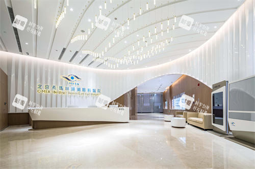 北京?，斄猪槼毖劭漆t(yī)院一樓大廳