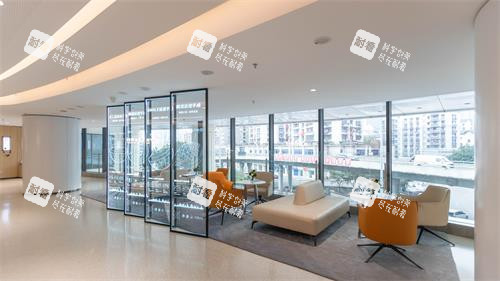 重慶愛爾眼科醫(yī)院內(nèi)部沙發(fā)等候區(qū)