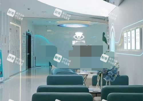 成都睛彩眼科醫(yī)院前臺大廳