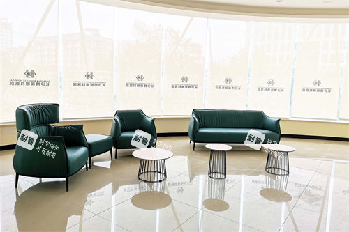 長(zhǎng)沙博視眼科醫(yī)院二樓門(mén)診候診區(qū)