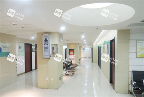 烏魯木齊普瑞眼科醫(yī)院等待大廳