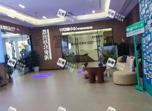 武漢愛(ài)爾眼科醫(yī)院大廳環(huán)境