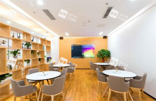 福州瑪恩醫(yī)療美容接待區(qū)