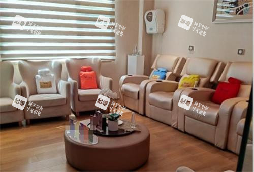 北京藝星醫(yī)療美容醫(yī)院休息區(qū)環(huán)境