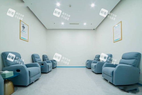 成都英華眼科等待區(qū)環(huán)境